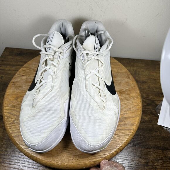 Athletic_Shoes